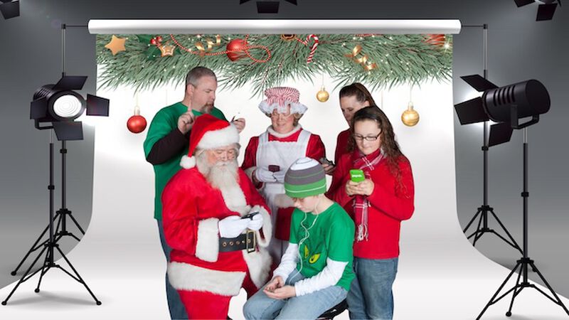 Awkward Christmas Family Photo Shoot